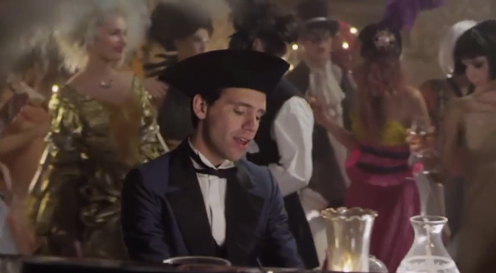Arrigo veste Mika per lo spot 3